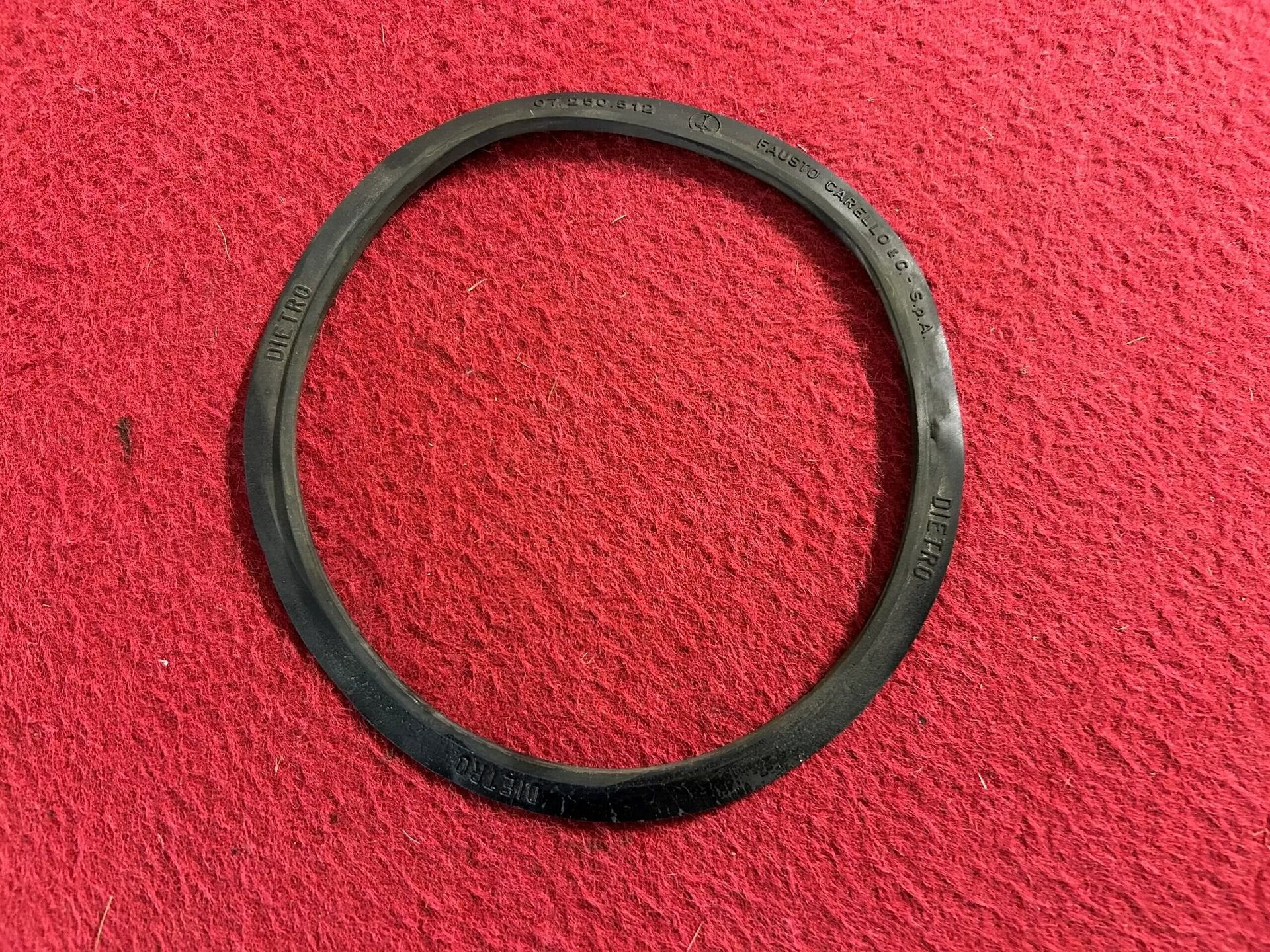 Alfa Romeo 2600 Spider/Sprint/Berlina koplamp rubberen afdic, Gebruikt, -, -, Ophalen of Verzenden