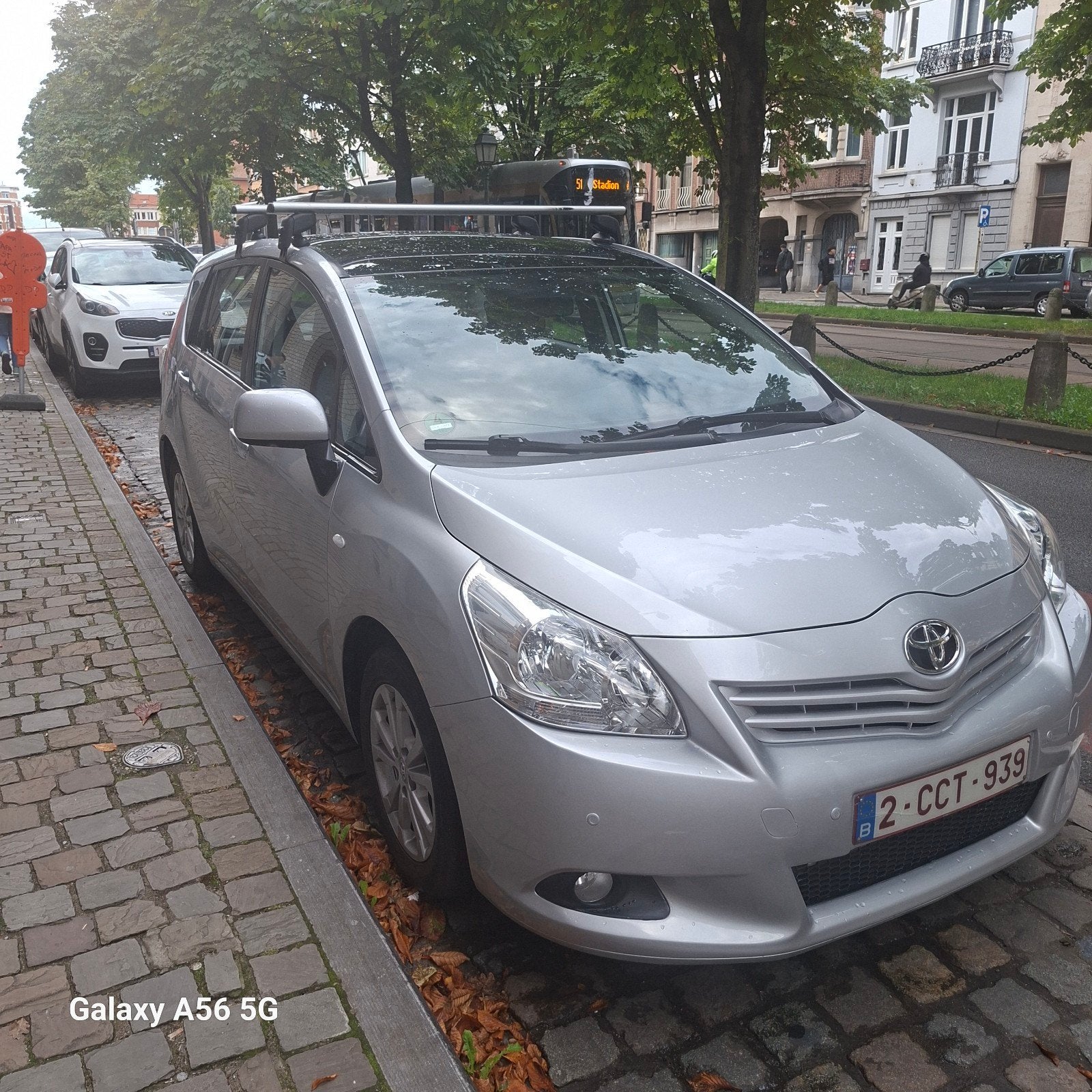 Toyota verso 7 places, Autos, Argent ou Gris, Achat, 7 places, Boîte manuelle
