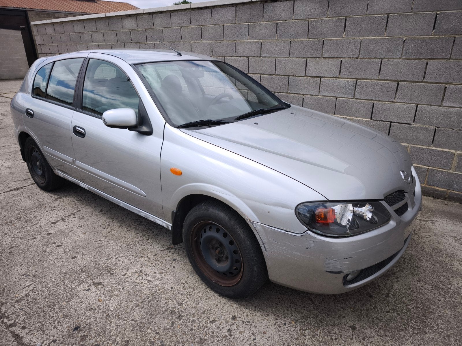 Nissan Almera 1.5 benzinedealer/export, Almera, Particulier, Euro 4, Airconditioning