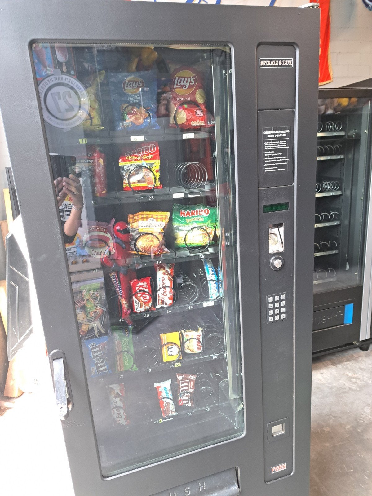 Fas snack automaat gekoeld, Ophalen