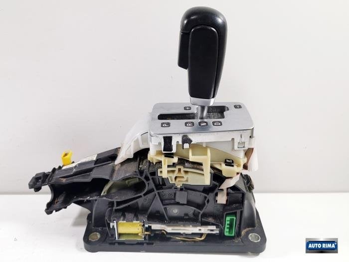 Levier de sélection automatique d'un Volvo V60, -, 3 mois de garantie, -, -