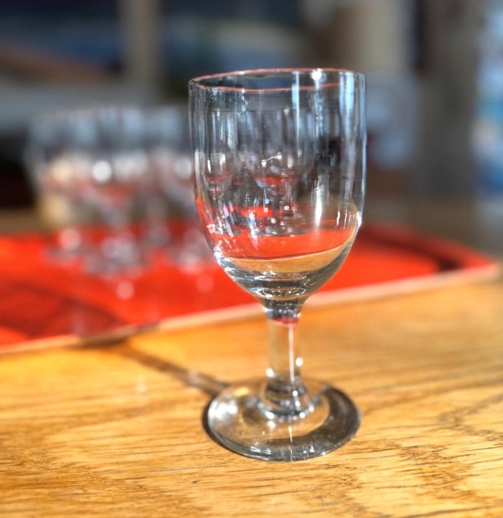 Prix unitaire d'un verre à vin français ancien, Enlèvement ou Envoi