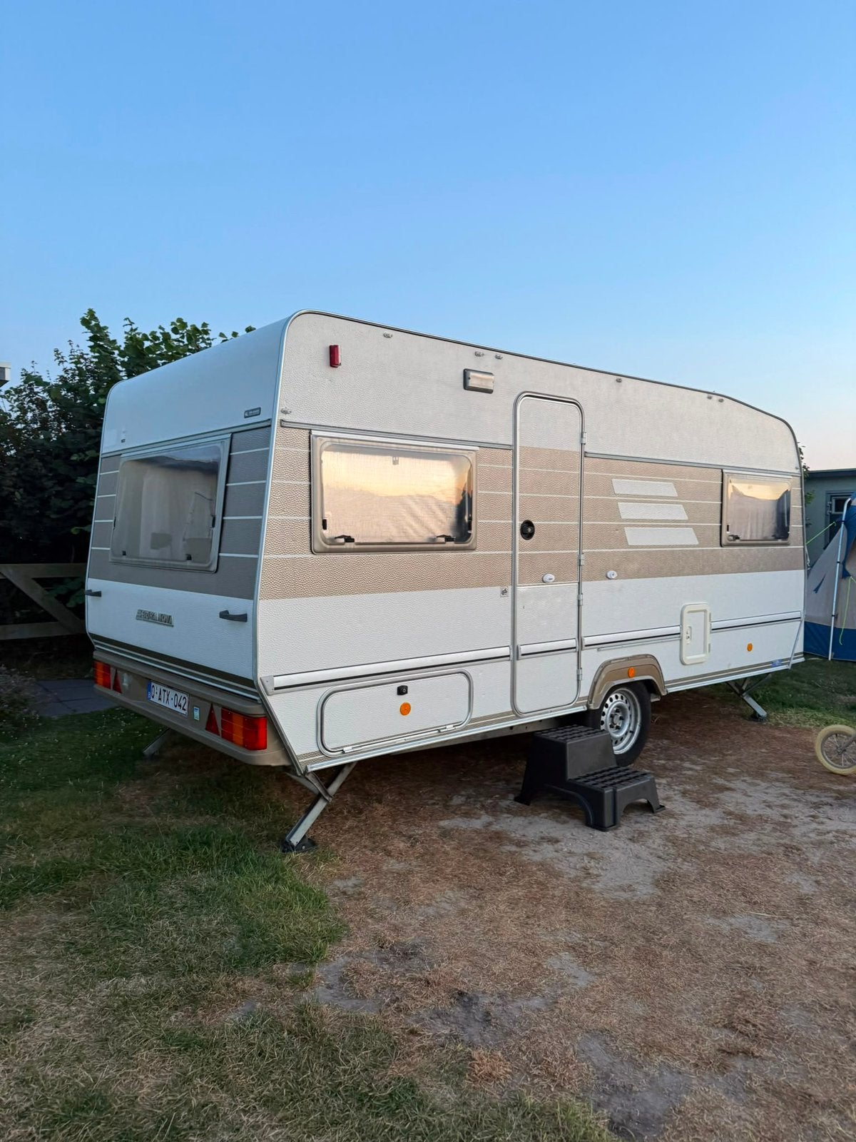 Caravan eriba nova 1995 met voortent, Caravans en Kamperen, Caravans, Particulier, Eriba