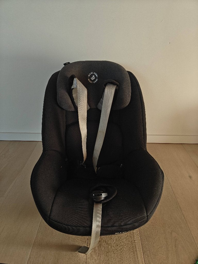 Autostoel plus basis, Kinderen en Baby's, Ophalen, 0 t/m 18 kg, Zo goed als nieuw, Afneembare rugleuning