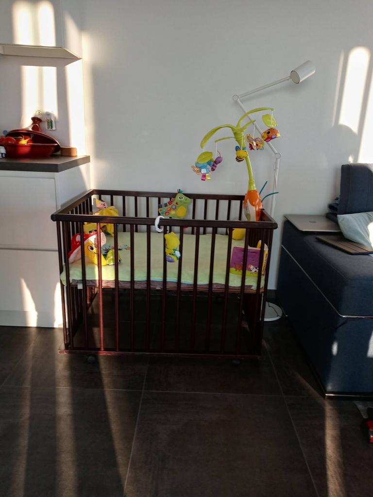 Babypark hout 90 x 70 (excl. speelgoed), Kinderen en Baby's, Ophalen, Zo goed als nieuw
