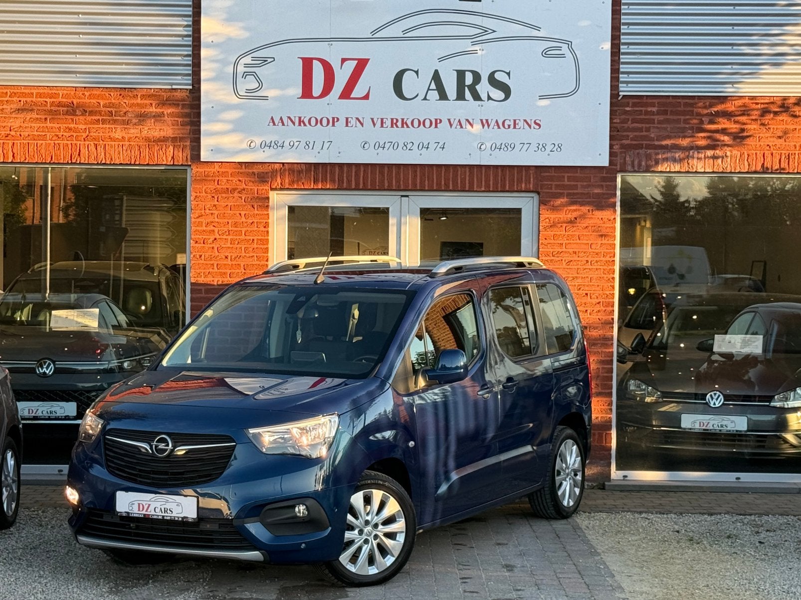 OPEL COMBO LIFE 1.2I 110PK |NAVI | CAMERA | APPLE CARPLAY |, Voorwielaandrijving, Dealer onderhouden, Navigatiesysteem, Blauw