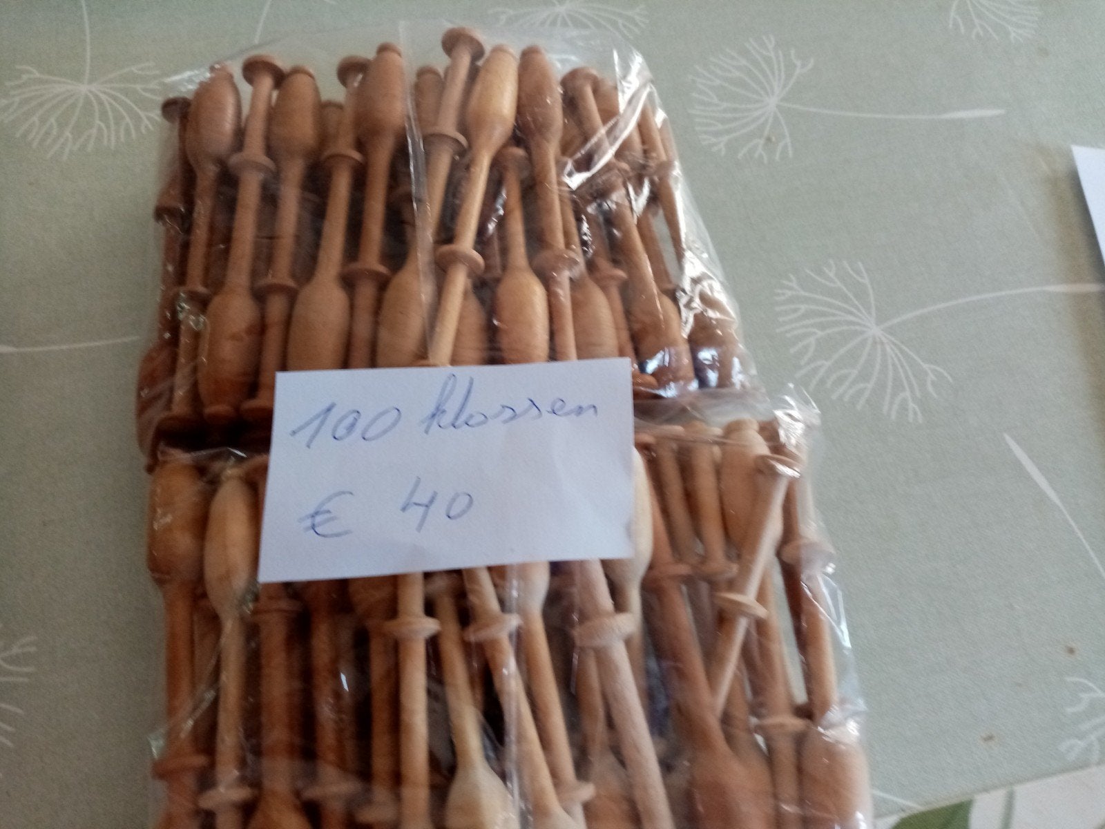 100 klossen 40€, Hobby en Vrije tijd, Kantklossen, Ophalen, Klos(sen)