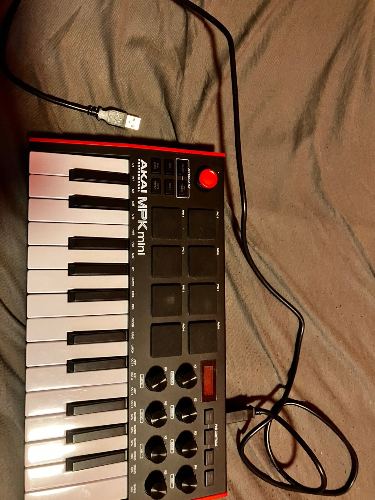 AKAI Mini MK3, Ophalen, Zo goed als nieuw
