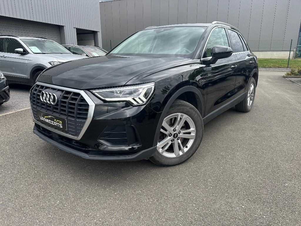 Audi Q3,1.4 benzine + elektrisch plug-in hybride, PANO DAK, Auto's, Parkeersensor, 4 cilinders, Zwart, Leder