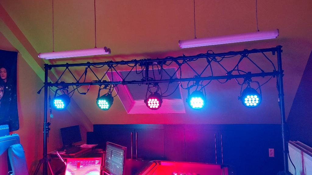 Volledige LED lichtshow - DASLight DMX sturing & flightcases, Musique & Instruments, Lumières & Lasers, Utilisé, Lumières, Commande sonore