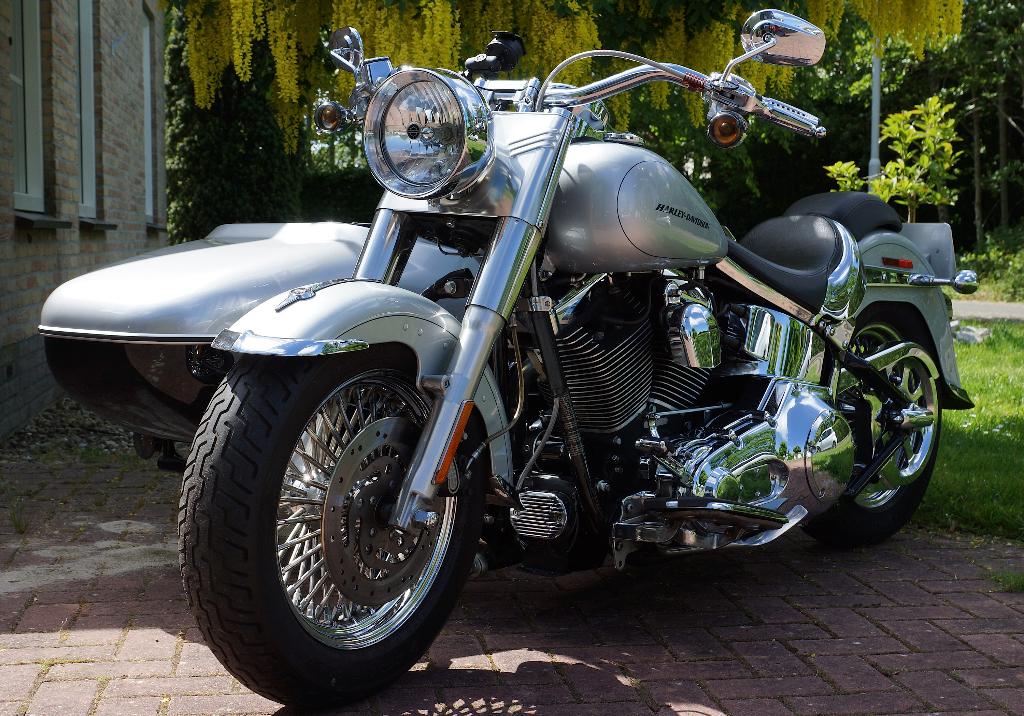 Harley Davidson Softail bjr 2006 met zijspan bwjr 2021, Motoren, 2 cilinders, Occasion, Motorrijbewijs A, Handgeschakeld