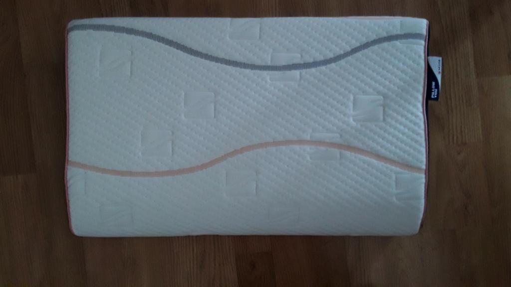 Coussin ergonomique M-Line de 8 cm de hauteur. Nouveau, Maison & Meubles, Enlèvement ou Envoi, Neuf, Oreiller