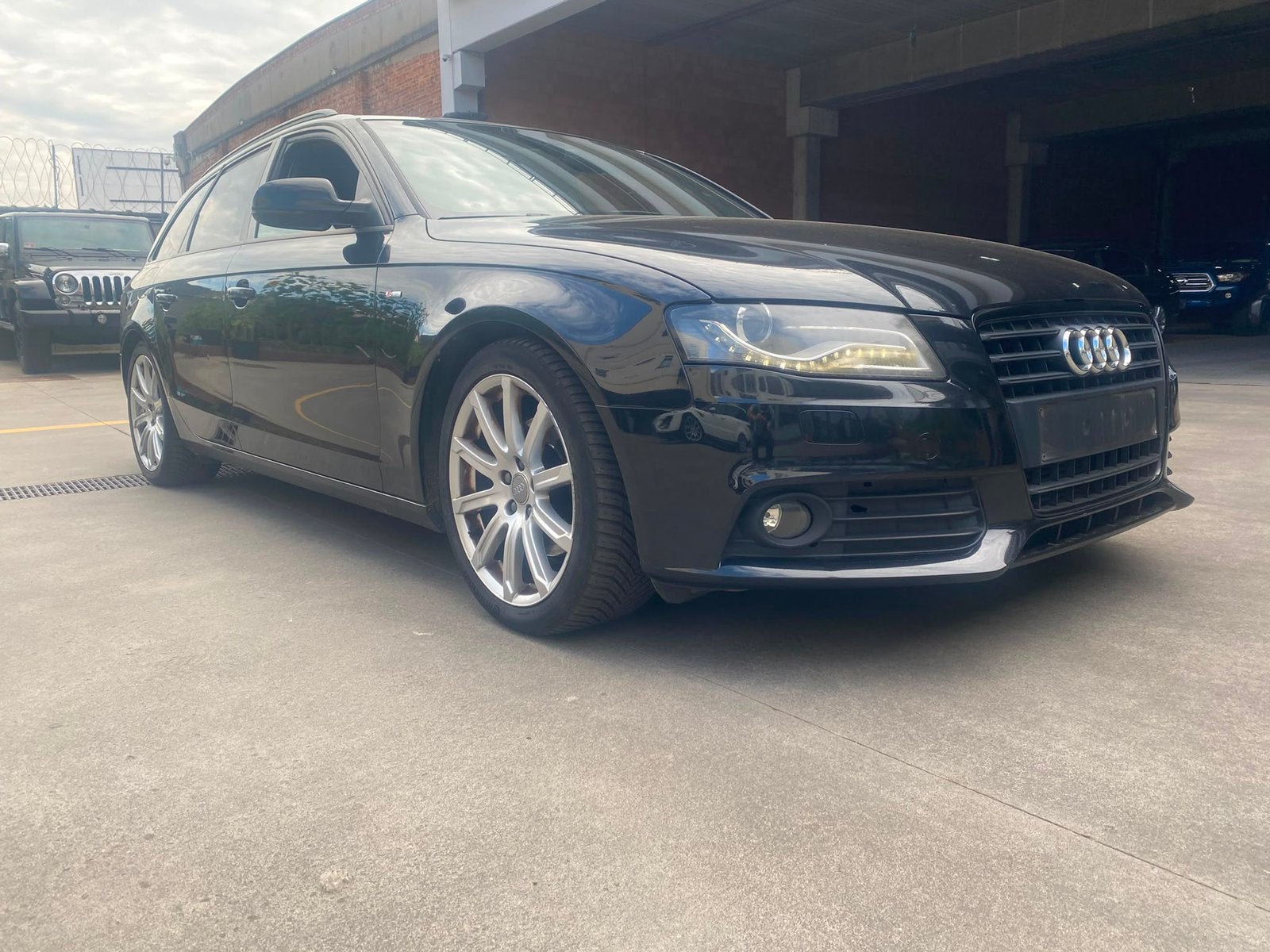 Audi a4 2 litres diesel break 165000 km, Auto's, Audi, 100 kW, Euro 5, 4 cilinders, A4