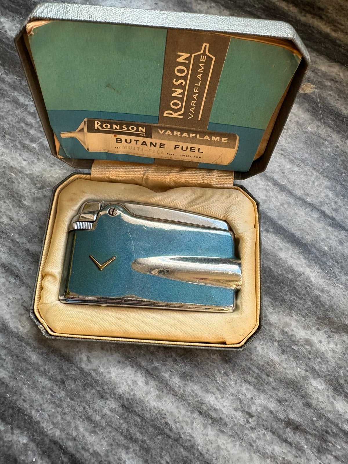 Briquet au butane Ronson Varaflame (émail bleu), Collections, Enlèvement ou Envoi, Utilisé, Briquet