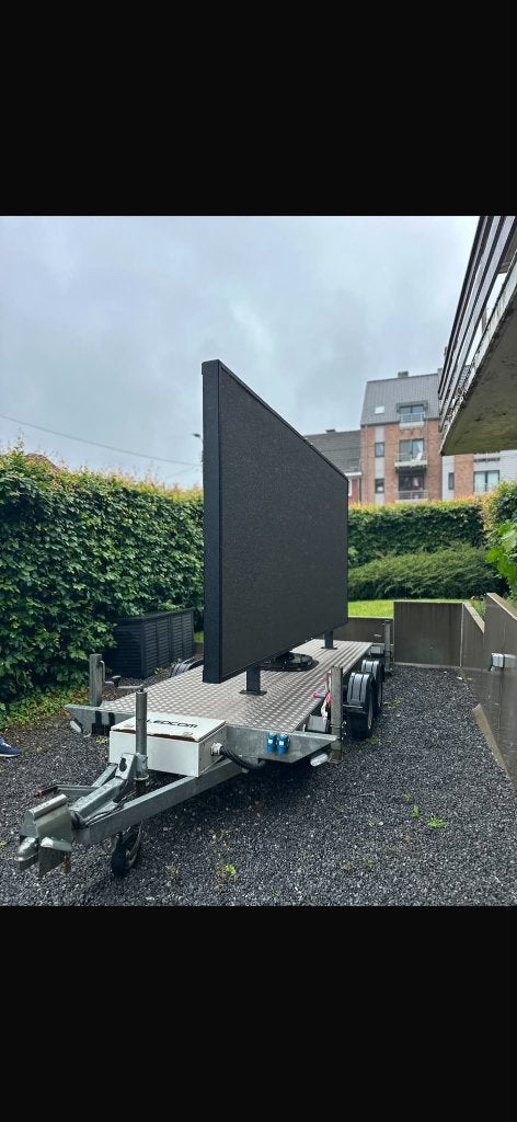 Remorque publicitaire écran led, Ophalen, Zo goed als nieuw, LED
