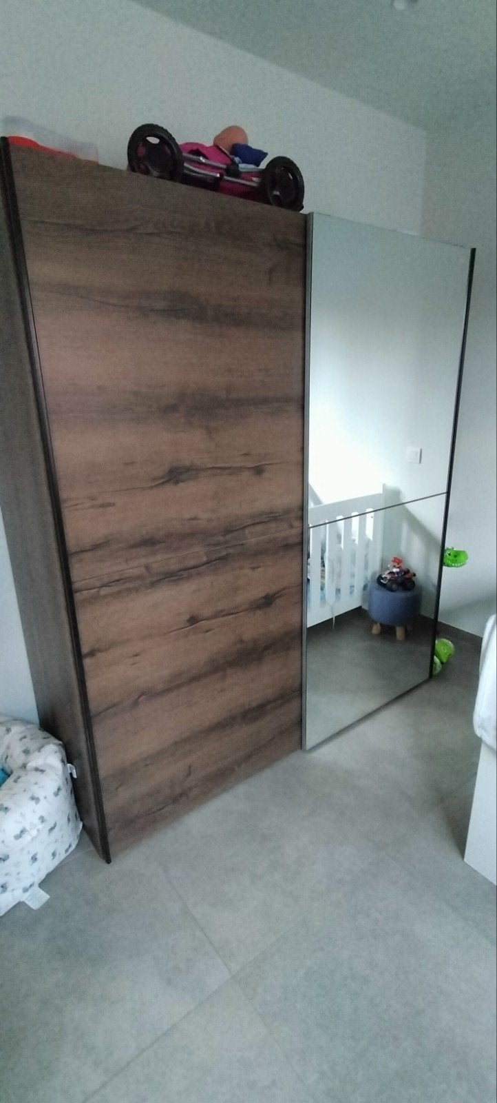 schuifdeurkast, Ophalen, Gebruikt, Met plank(en), 150 tot 200 cm