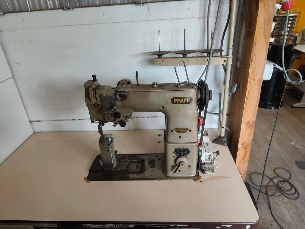 Pfaff stikmachine, Ophalen, Pfaff