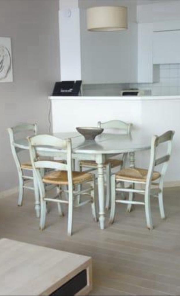 Tafel met 4 stoelen, Enlèvement, Utilisé, Ovale