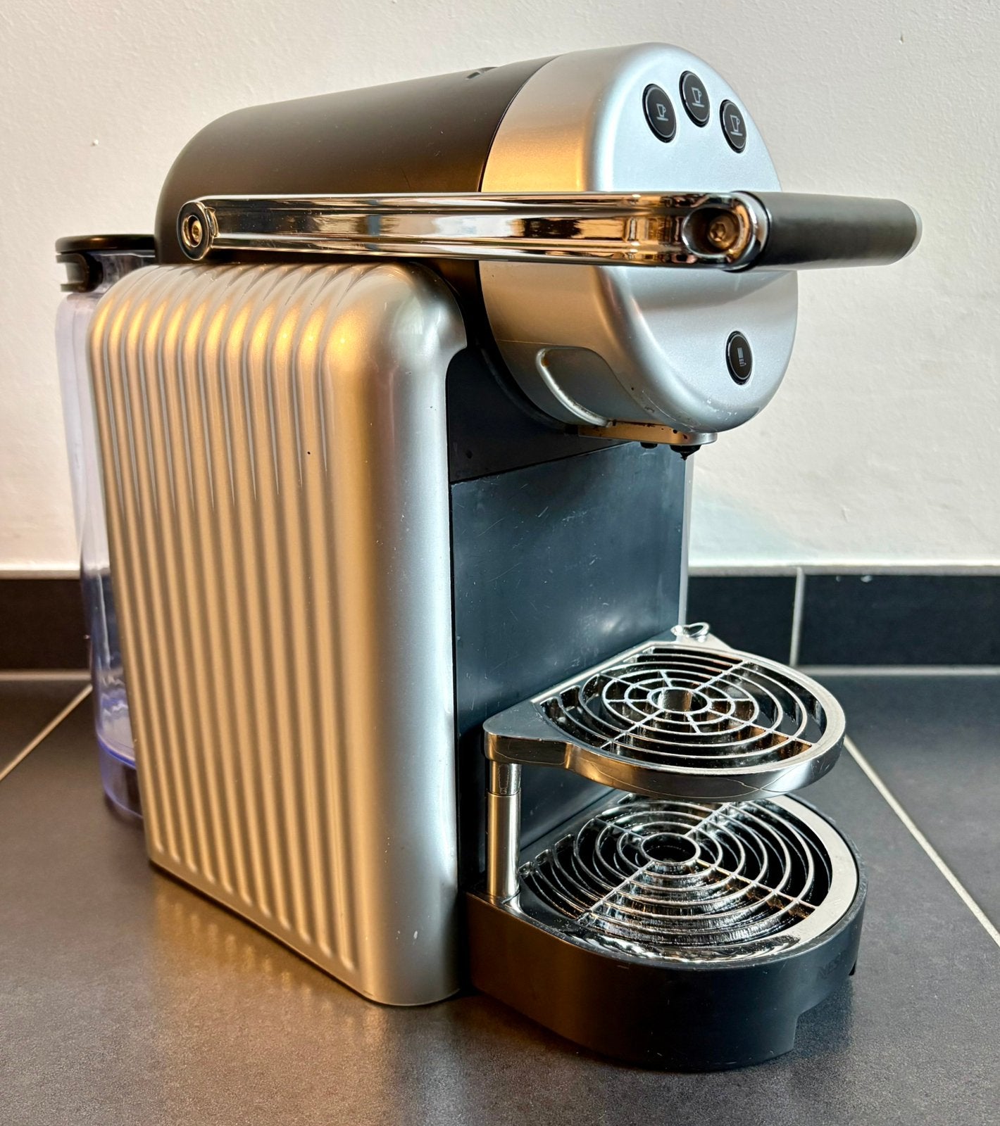 Nespresso Professional Zenius (ZN100) koffiemachine, 10 kopjes of meer, Koffiemachine, Ophalen of Verzenden, Zo goed als nieuw