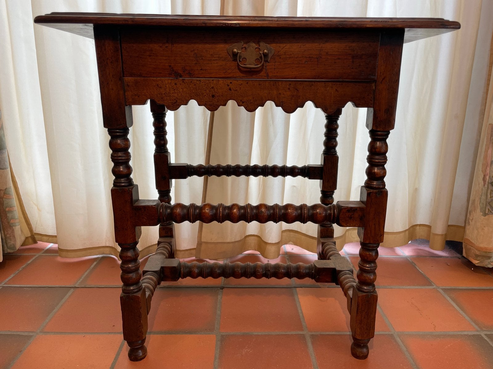 Table d'appoint ancienne en chêne, Antiquités & Art, Enlèvement