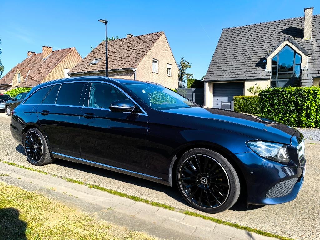 Mercedes-Benz Eklasse automatisch Euro6, Achat, Euro 6, Entretenue par le concessionnaire, Noir