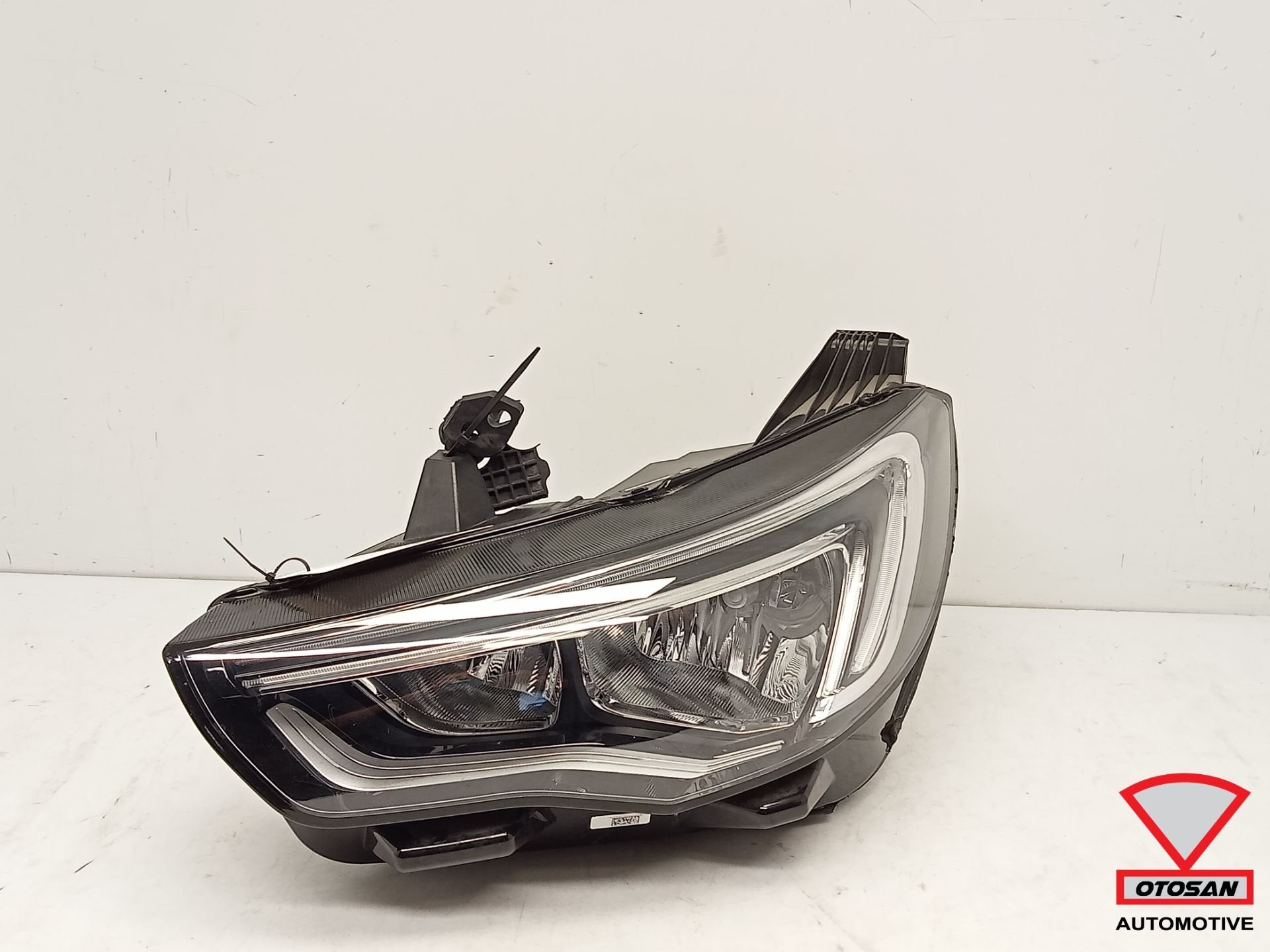 Phare halog ne gauche Opel Grandland X YP00015780, Autos : Pièces & Accessoires, Opel Automobile GmbH, Opel, Bahnhofsplatz 1
65423  Russelsheim am Main, DE