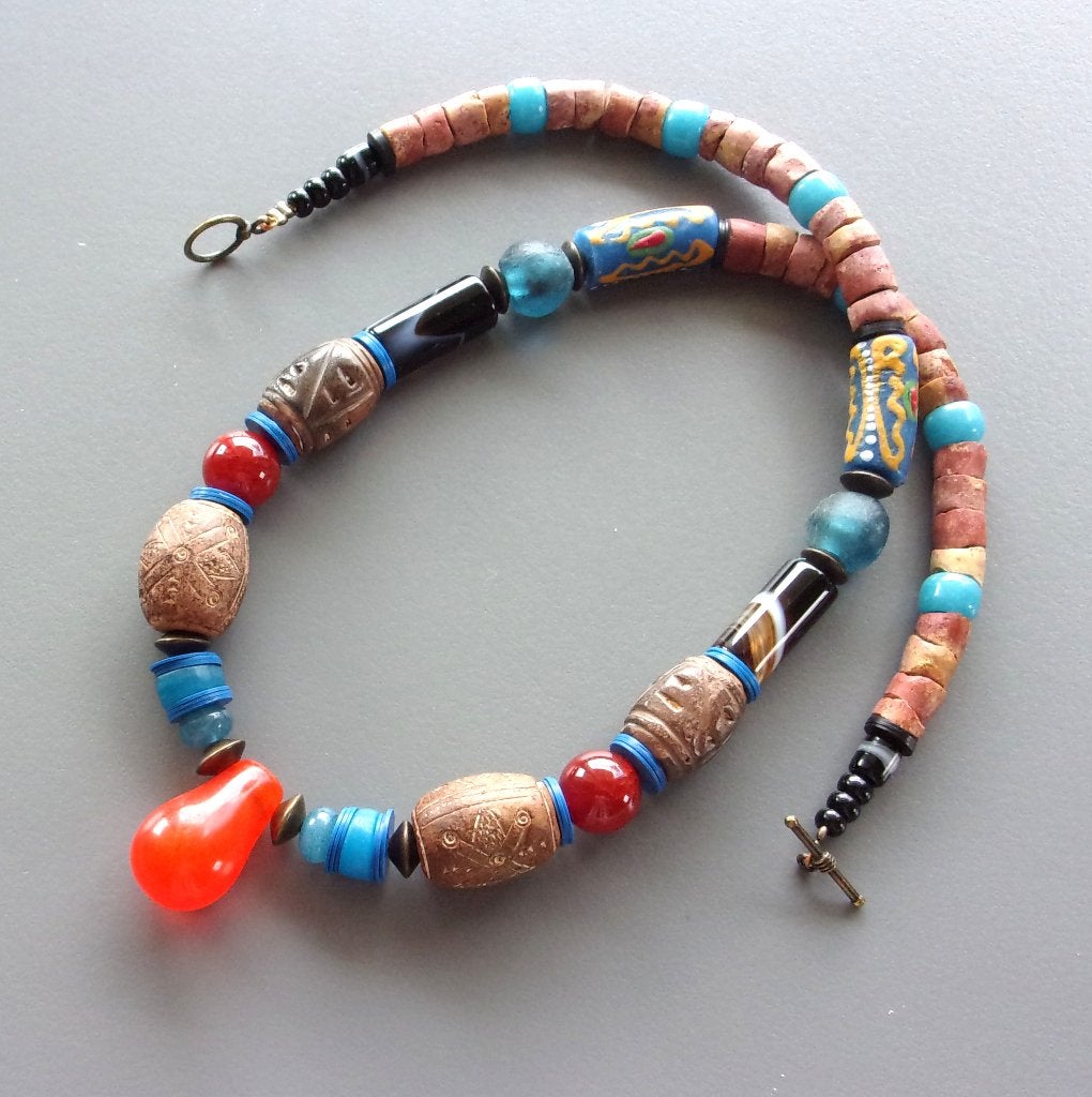 Afrikaanse oranje en blauwe lange ketting voor man of vrouw, Handtassen en Accessoires, Nieuw, Oranje, Ophalen of Verzenden, Steen of Mineraal