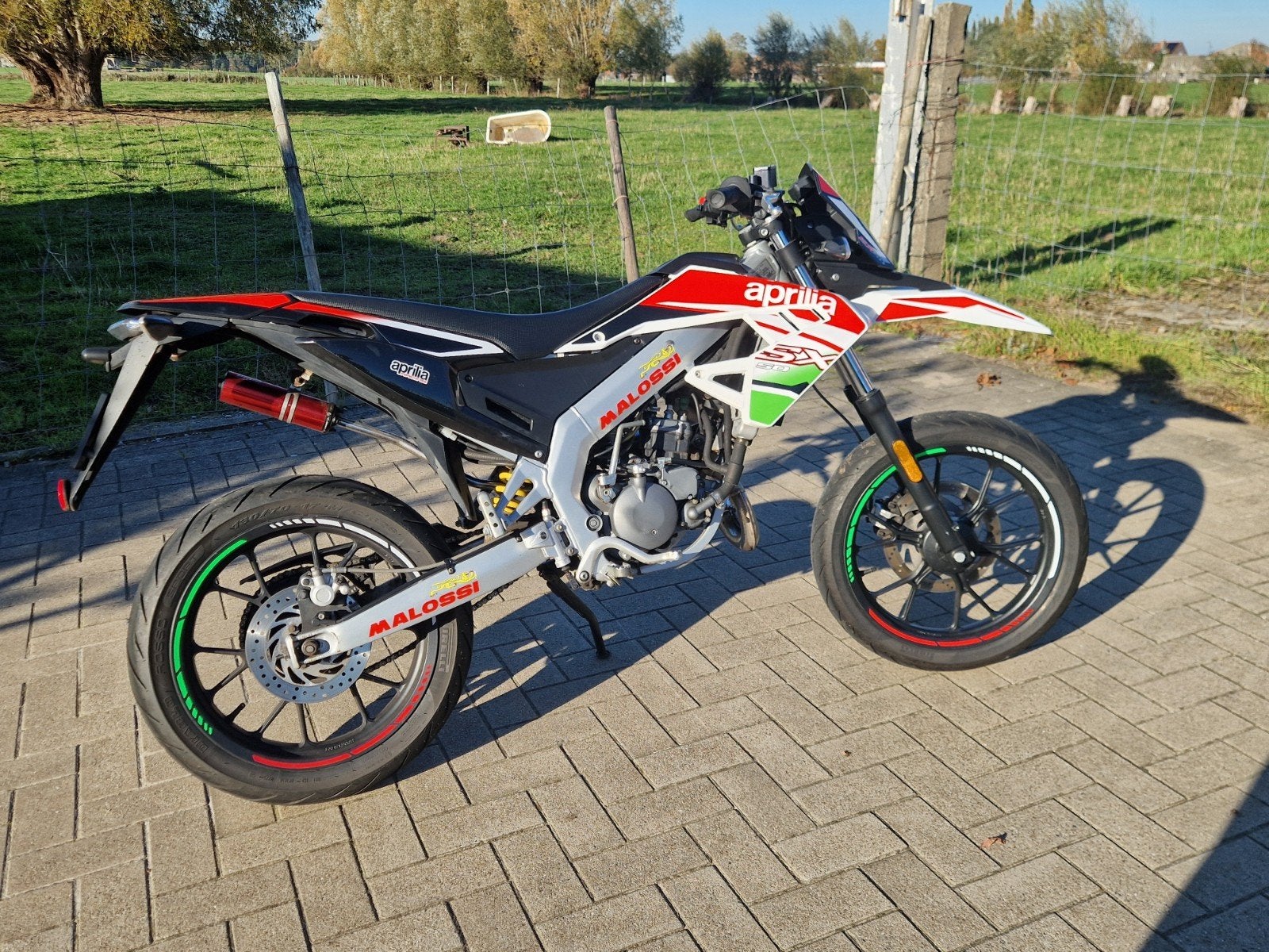 Brommer aprilia sx50 b klasse, Fietsen en Brommers, Ophalen, 6 versnellingen, Gebruikt, Klasse B (45 km/u)