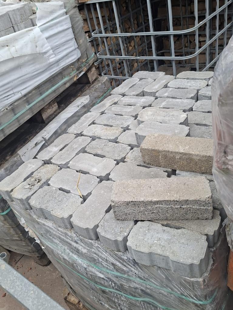 Betonnen klinkers, Tuin en Terras, Ophalen, Nieuw, Klinkers