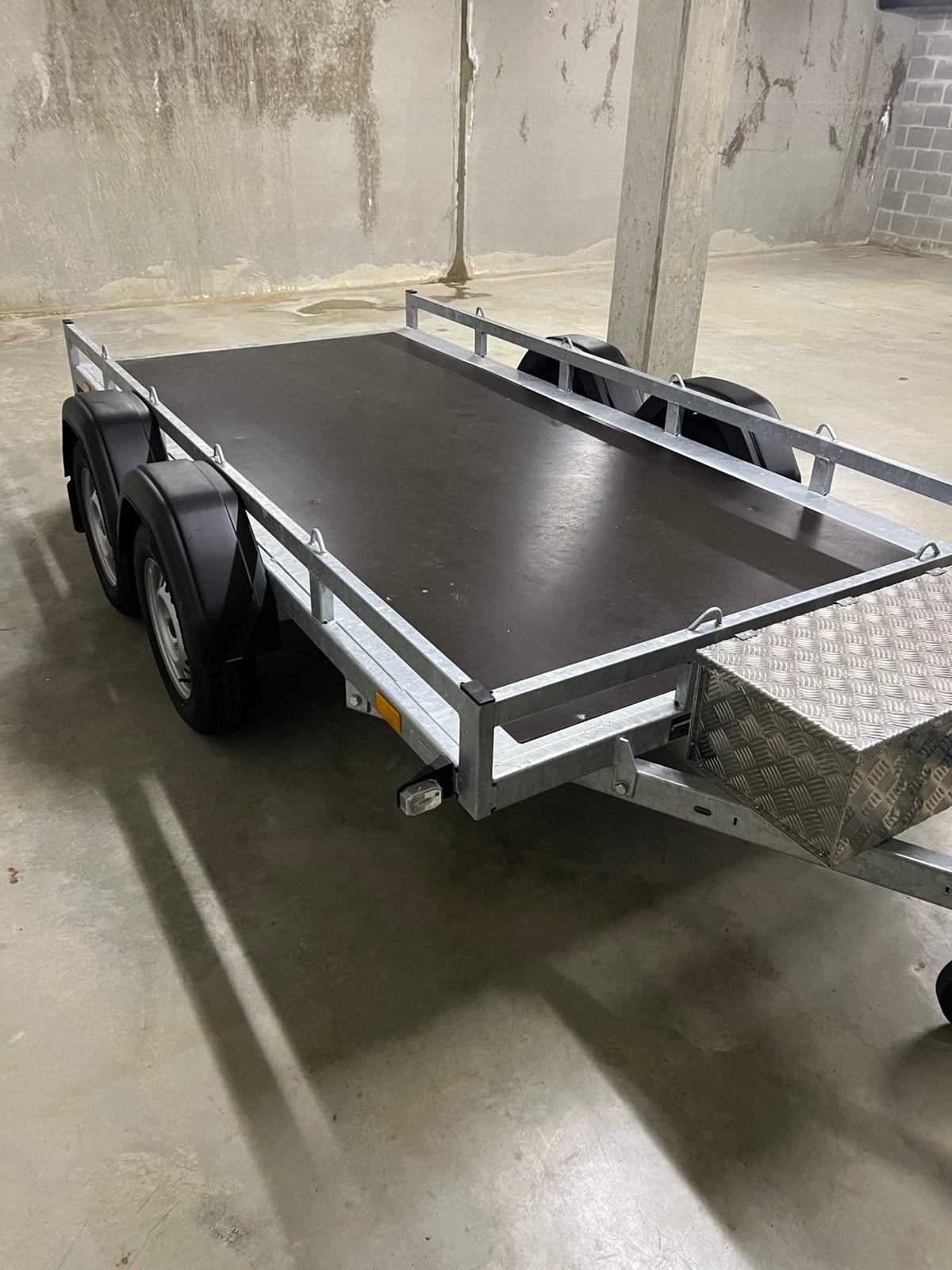 Plateuwagen dubbelasser, Auto diversen, Aanhangers en Bagagewagens, Ophalen, Zo goed als nieuw