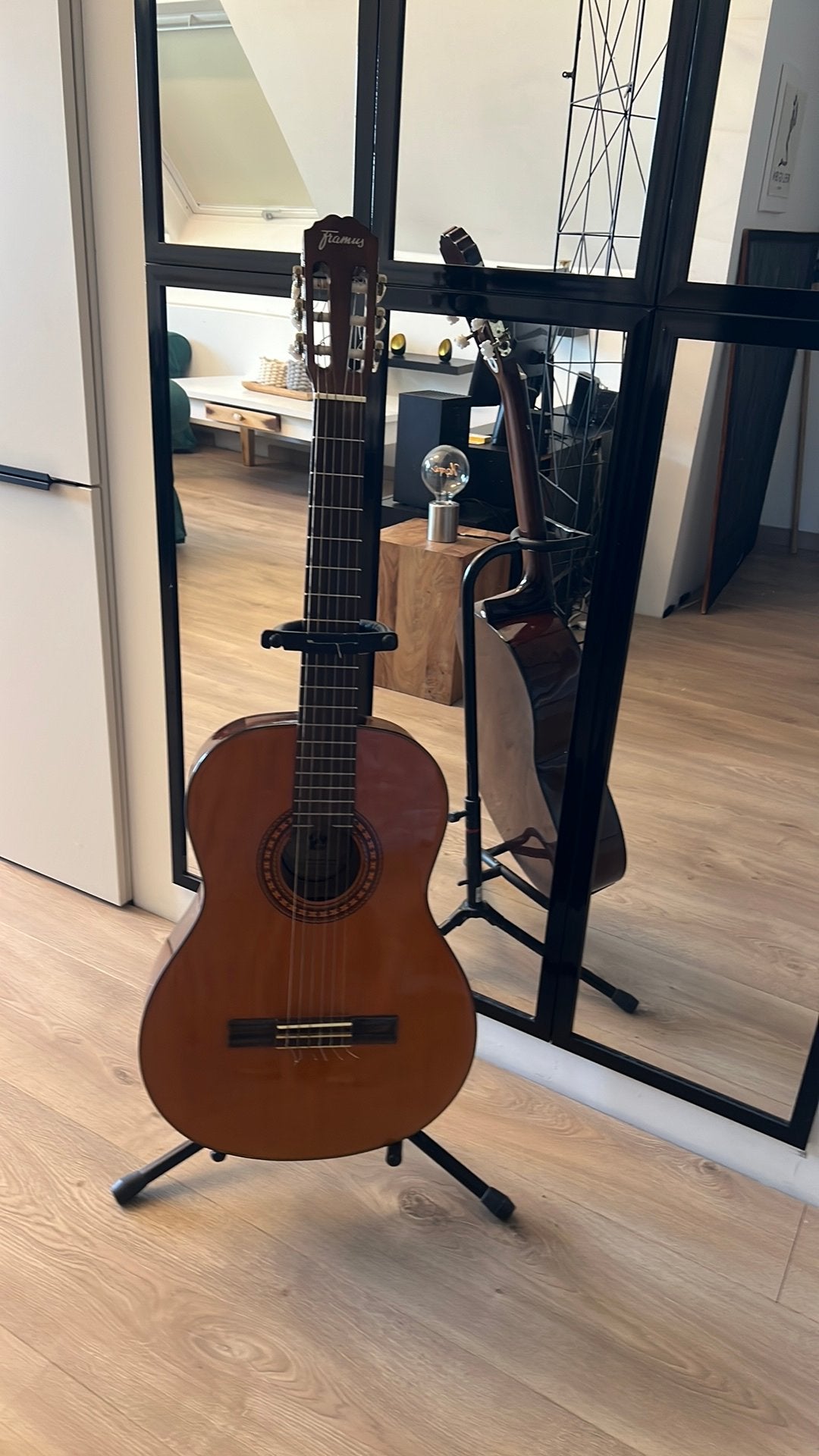 Guitare classique marque "FRAMUS" modèle Barcelona, Musique & Instruments, Enlèvement, Comme neuf, Guitare classique ou espagnole