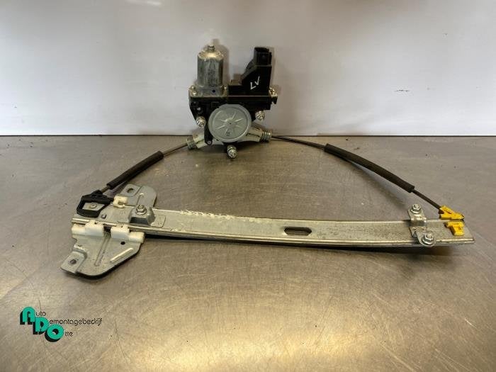 Mécanique vitre 4portes avant gauche d'un Kia Rio (Rio 12-), Kia, -, 3 mois de garantie, Utilisé