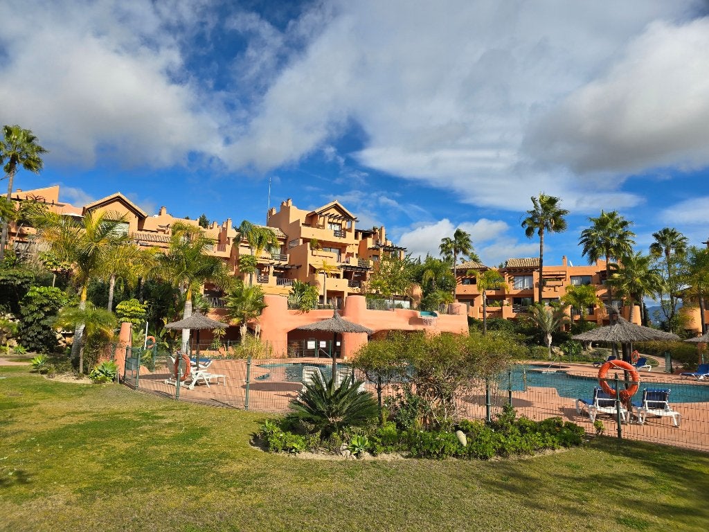 Comfortabele penthouse te huur ts. Marbella en Estepona., Vakantie, Wasmachine, Appartement, Costa del Sol, Aan zee