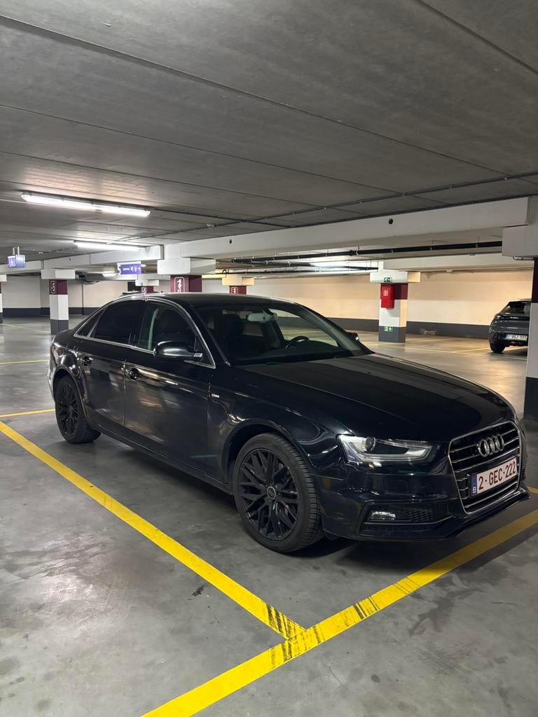Audi A4 limousine, Autos, Audi, Particulier, A4, Essence, 5 portes, Automatique, Noir, Enlèvement ou Envoi