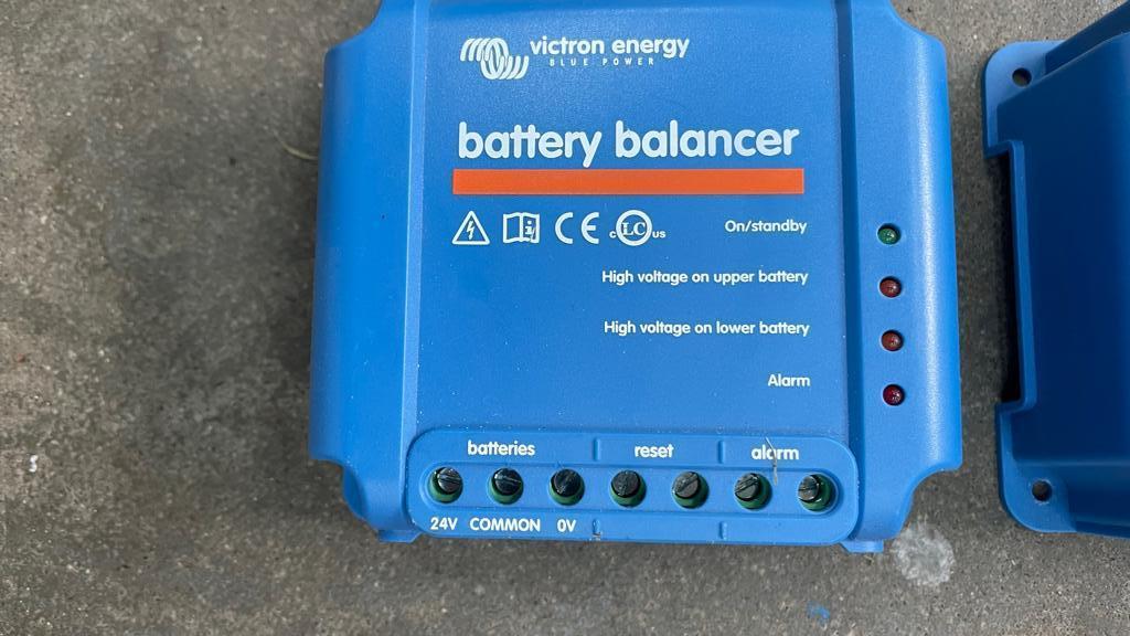 Équilibreur de batterie Victron 12-24 V, Enlèvement, Neuf