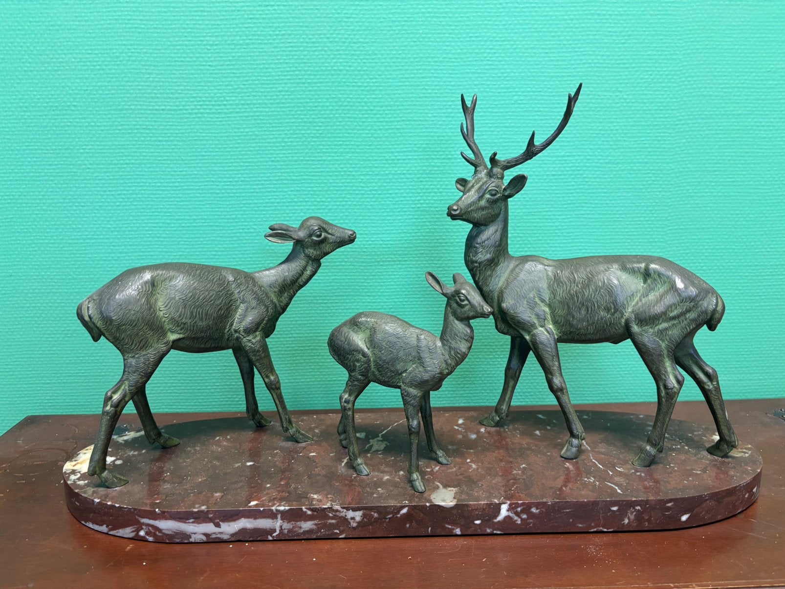 Prachtige antieke sculptuur van een hertenfamilie, Ophalen of Verzenden, Brons