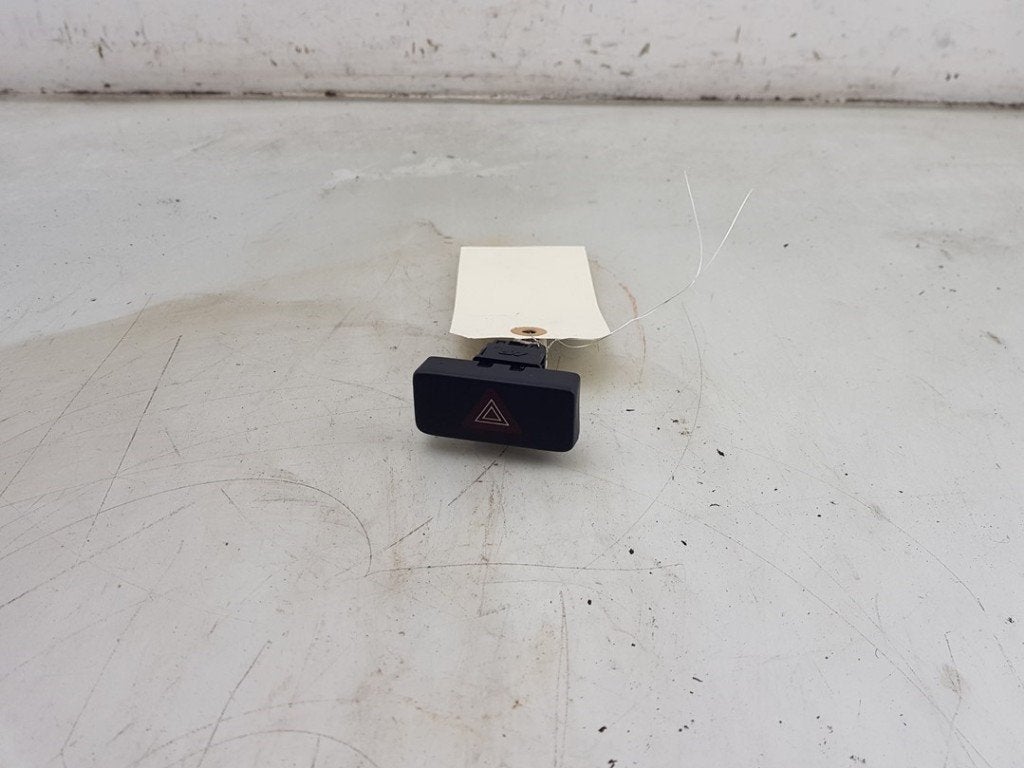 COMMUTATEUR DE FEUX DE DETRESSE Pixo (D31S) (|259104A00C|), Utilisé, Nissan