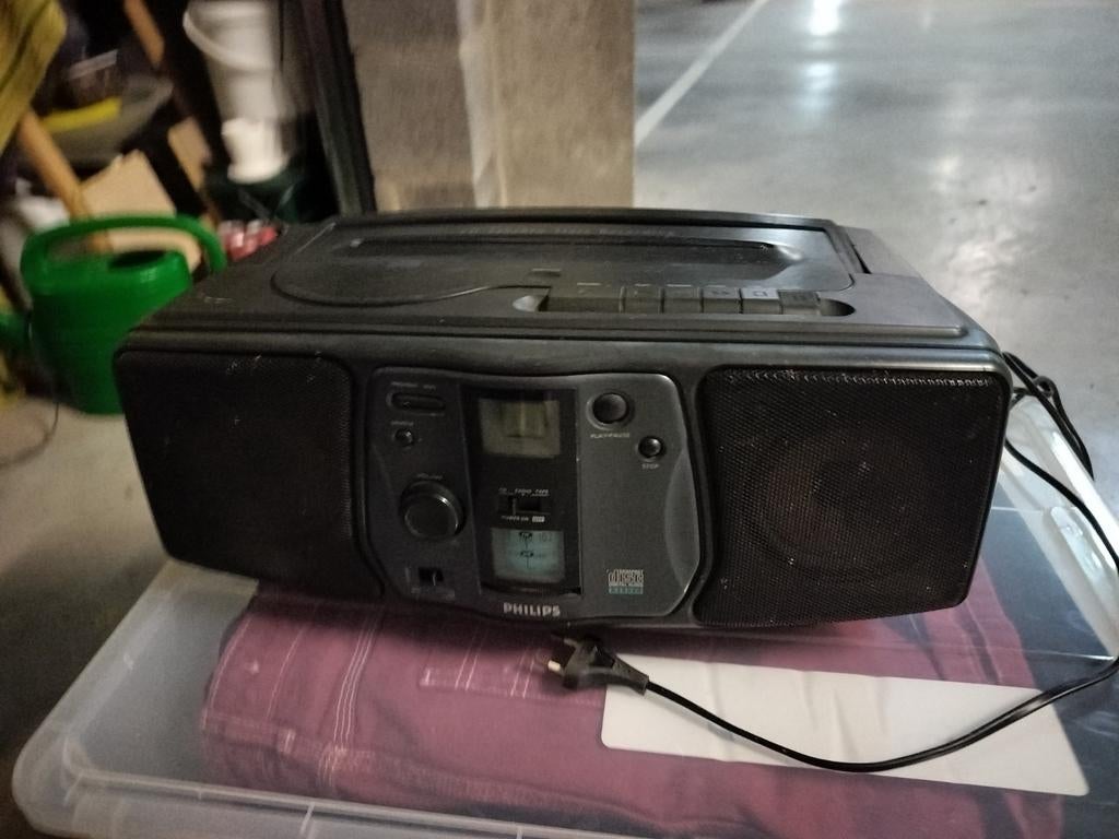 Radio,cd en cassette speler,electrisch en batterij, Philips, Audio, Tv en Foto, Radio's, Ophalen, Radio
