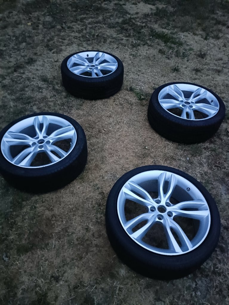 Orginele 20inch Jaguar XF Star velgen met Pirrelli 255/35/20, Auto-onderdelen, Ophalen, Gebruikt, Jaguar