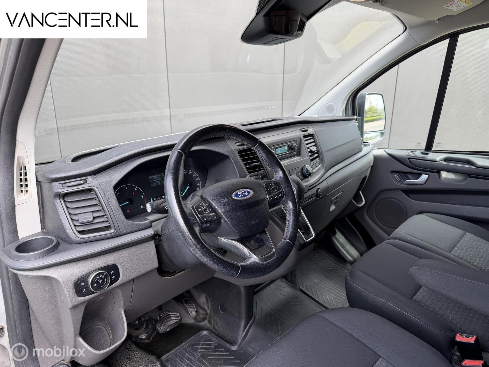 Ford Transit Custom L1 2.0 TDCI 131PK Automaat Trekhaak, Autos, Argent ou Gris, Achat, Entreprise, 3 places