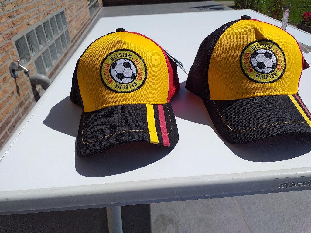 1 Nieuwe cap-supporters van de Rode Duivels, Ophalen of Verzenden, Nieuw, Overige typen