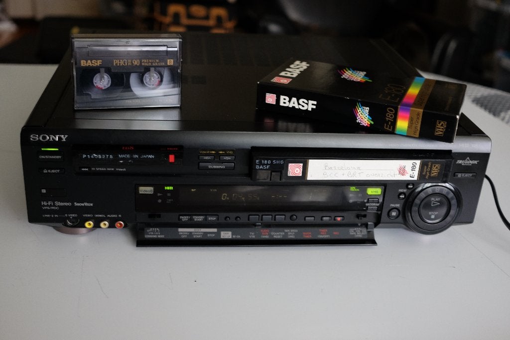 Sony SLV-T2000 Hi8 / Video8 / VHS Combi Videorecorder, Enlèvement ou Envoi, Utilisé, Autres types