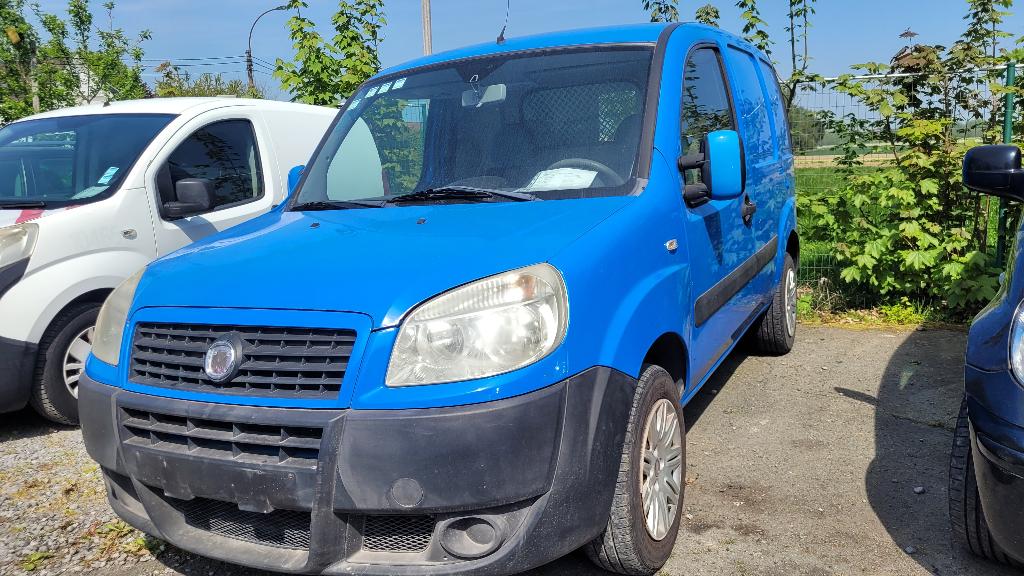 fiat doblo 1.6i/CNG 137000KM AIRCO 2009 !! EERST LEZEN !!, Auto's, Voorwielaandrijving, Stof, 4 cilinders, Handgeschakeld