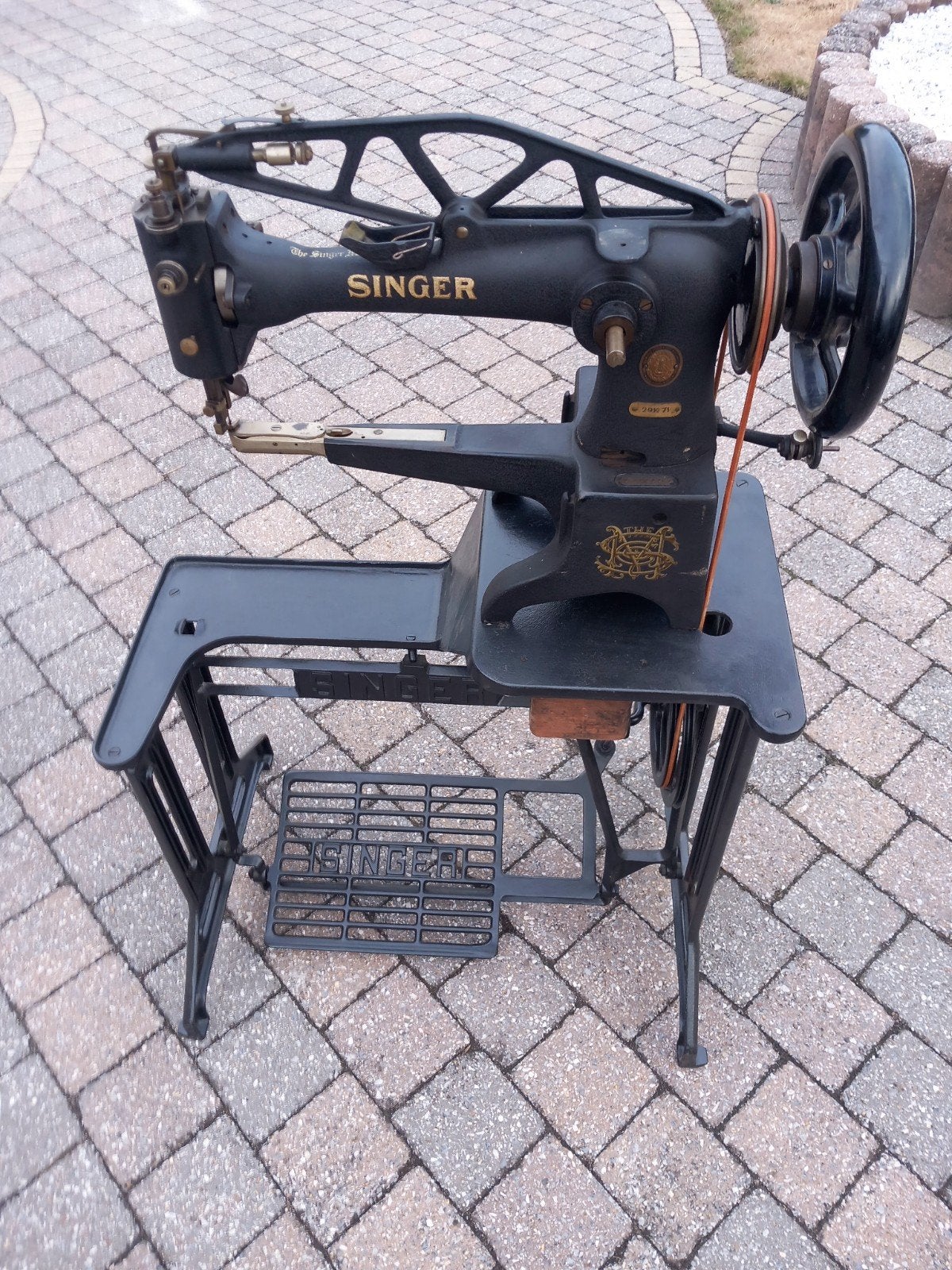 oud singer naaimachine. jaren 1930. 0479750413, Ophalen