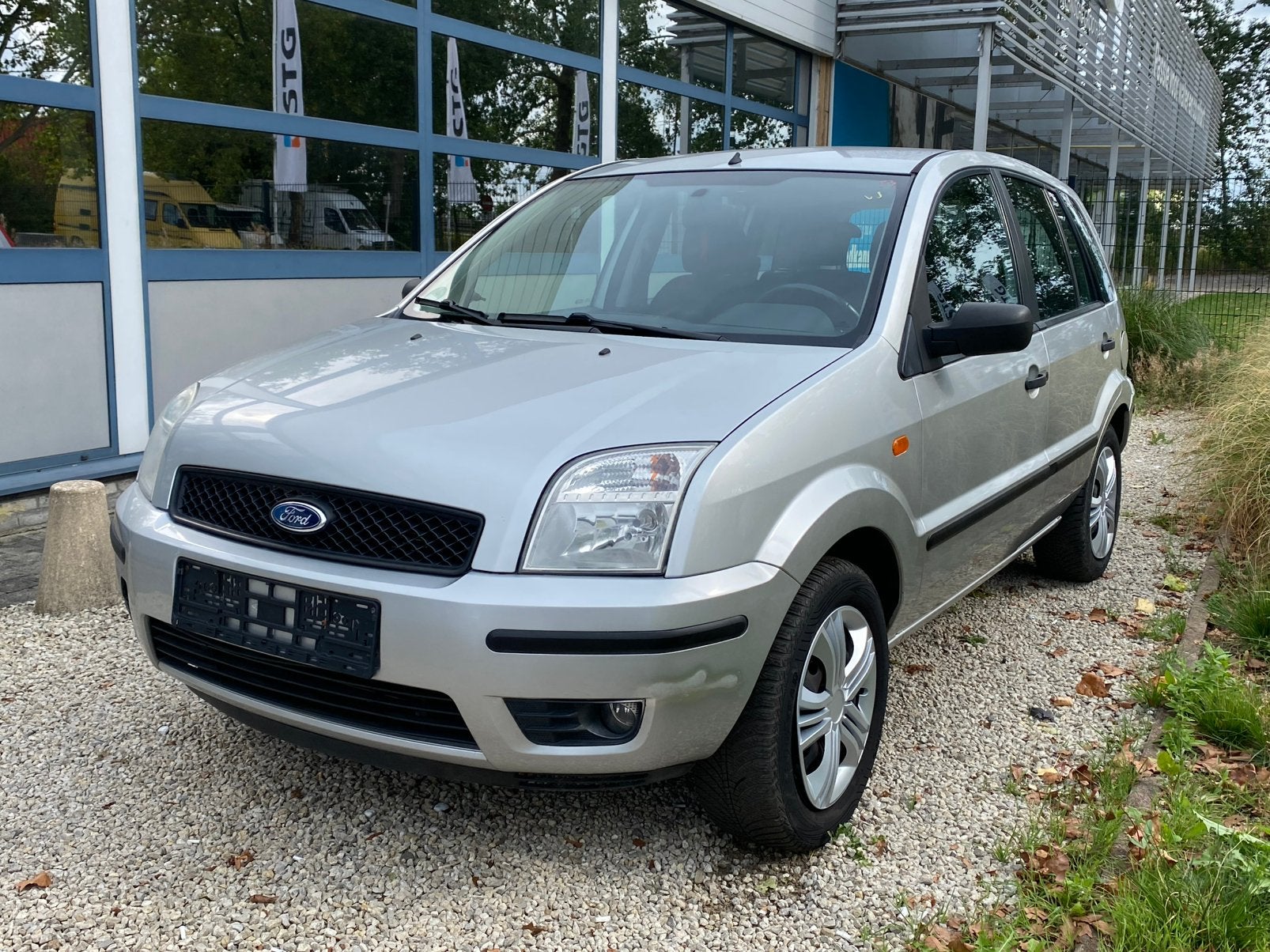 Ford fusion benzine met keuring verkoop garantie, Auto's, Ford, Voorwielaandrijving, 4 deurs, Stof, Zwart