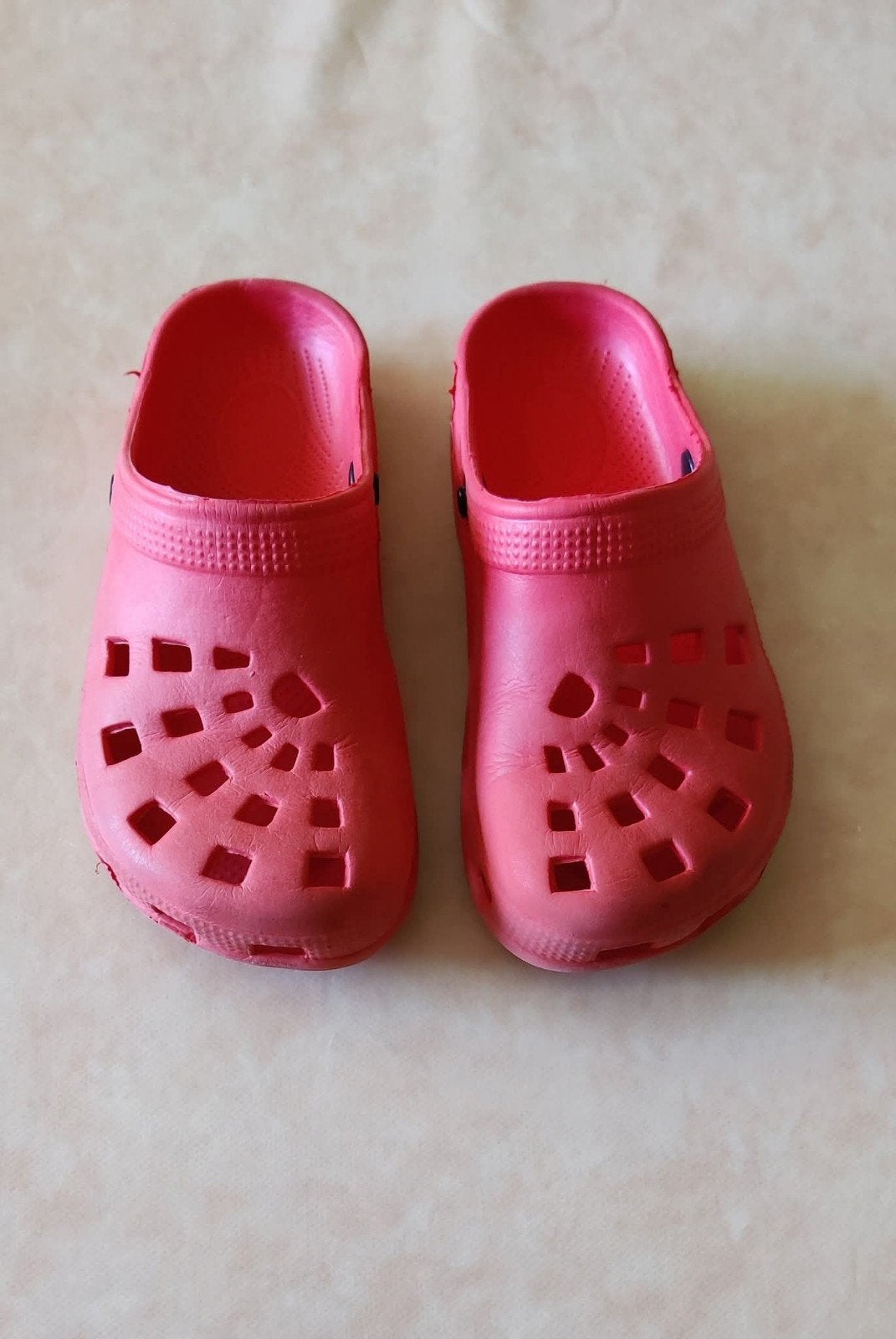 Crocs zomer en winter maat 30, binnenste kan eruit., Enfants & Bébés, Vêtements de bébé | Chaussures & Chaussettes, Enlèvement