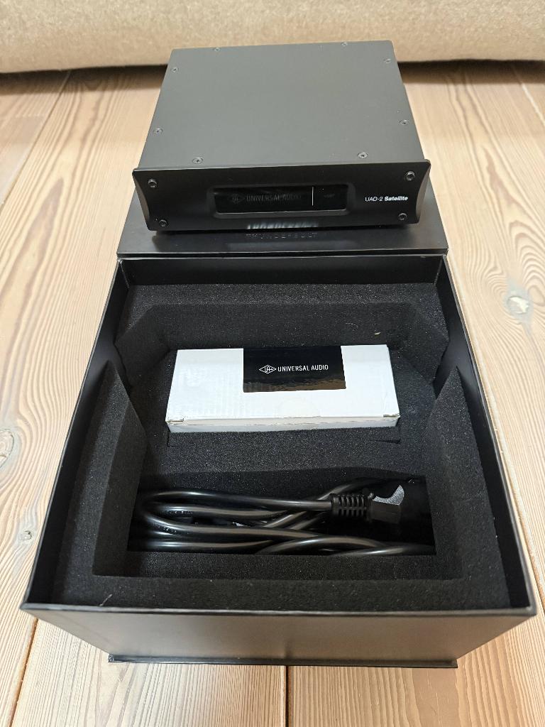 UAD2 Satellite OCTO Thunderbolt, Audio, Tv en Foto, Professionele apparaten, Ophalen of Verzenden, Zo goed als nieuw, Audio