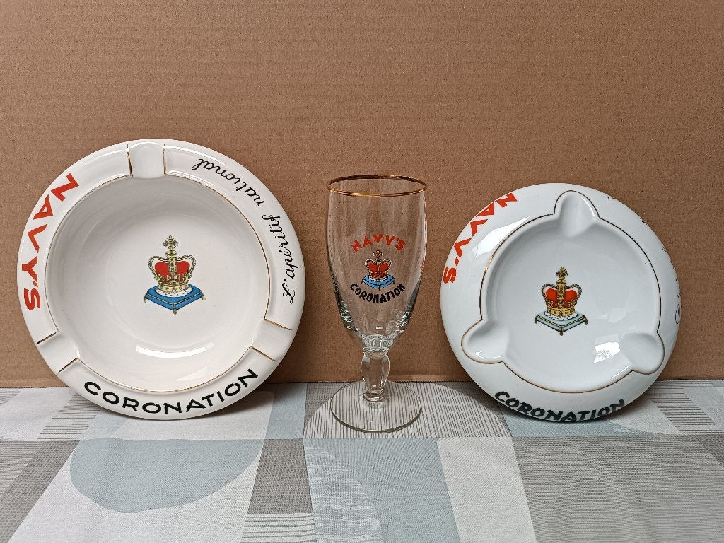 Asbak - Navy’s Coronation L’apéritif National - Boch Belgium, Enlèvement ou Envoi, Comme neuf