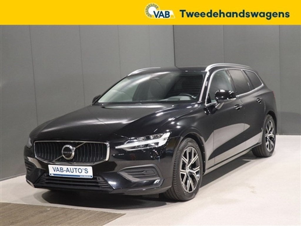Volvo V60   2.0 B3 MILD HYBRID CORE DCT, Auto's, Automaat, 140 g/km, Zwart, Zwart