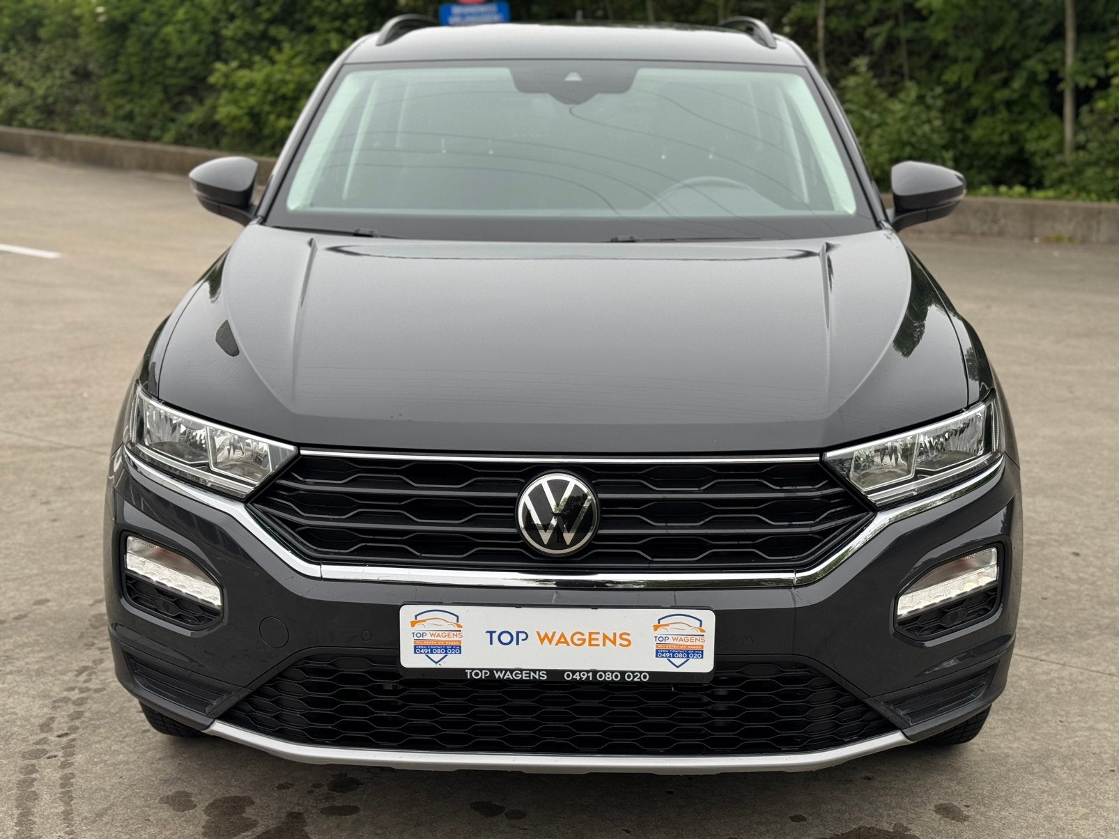 VOLKSWAGEN T-ROC / AUTOMAAT! / 4 MOTION! / GEKEURD VVK!, Auto's, Volkswagen, Automaat, Dealer onderhouden, Stof, 5 zetels